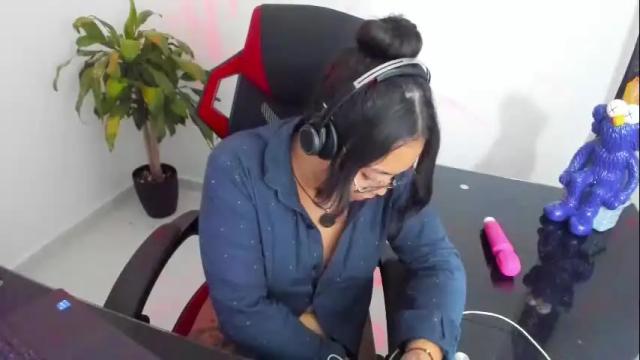 Image 12 of takaragr Stream on Chaturbate on 1 month ago