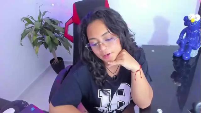 Image 12 of takaragr Stream on Chaturbate on 1 month ago
