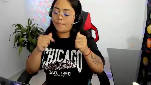 Image 2 of takaragr Stream on Chaturbate on 9 days ago