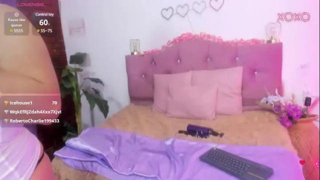 Image 12 of talia_tay Stream on Chaturbate on 3 days ago