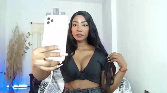 Image 3 of talianamoreno Stream on Chaturbate on 1 month ago