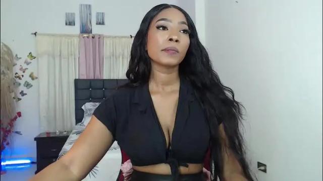 Image 4 of talianamoreno Stream on Chaturbate on 28 days ago