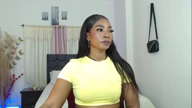 Image 12 of talianamoreno Stream on Chaturbate on 3 days ago