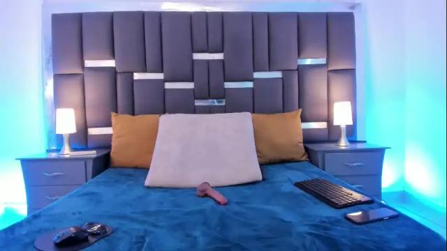 Image 12 of talianavega Stream on Chaturbate on 1 month ago