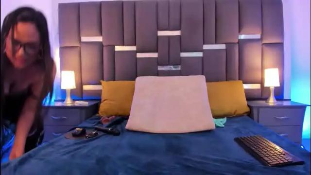 Image 4 of talianavega Stream on Chaturbate on 1 month ago