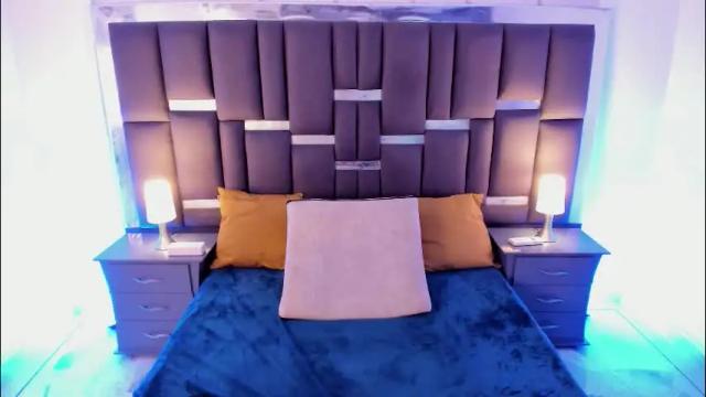 Image 11 of talianavega Stream on Chaturbate on 1 month ago