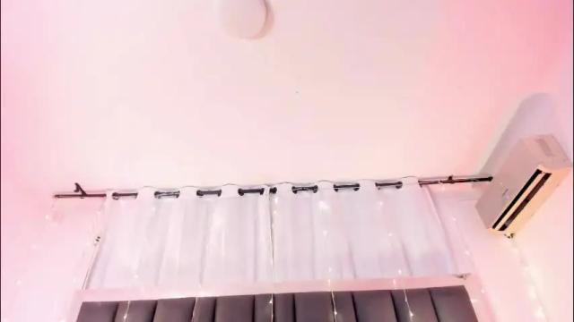 Image 4 of talianavega Stream on Chaturbate on 1 month ago