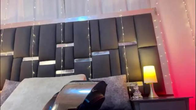 Image 2 of talianavega Stream on Chaturbate on 1 month ago