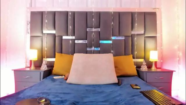 Image 8 of talianavega Stream on Chaturbate on 1 month ago