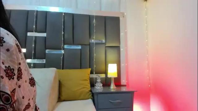 Image 10 of talianavega Stream on Chaturbate on 1 month ago