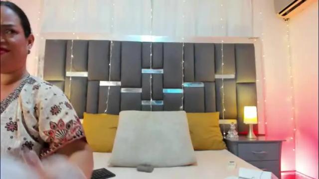 Image 11 of talianavega Stream on Chaturbate on 1 month ago