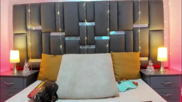 Image 4 of talianavega Stream on Chaturbate on 1 month ago