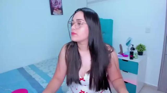 Image 3 of tamara_bella Stream on Chaturbate on 17 months ago