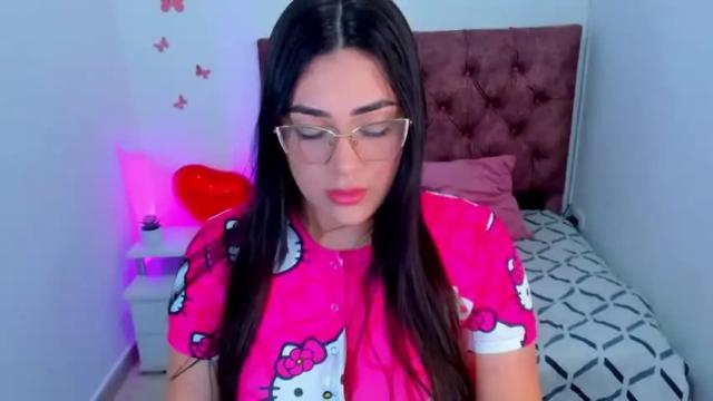 Image 2 of tamara_bella Stream on Chaturbate on 16 months ago