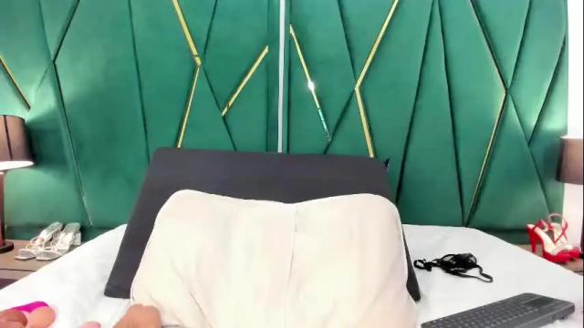 Image 11 of tamara_myller1 Stream on Chaturbate on 10 days ago