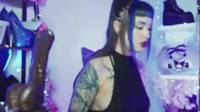 Image 2 of tamaracampell Stream on Chaturbate on 2 days ago