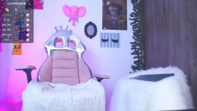 Image 7 of tamarafoxy_ Stream on Chaturbate on 20 months ago