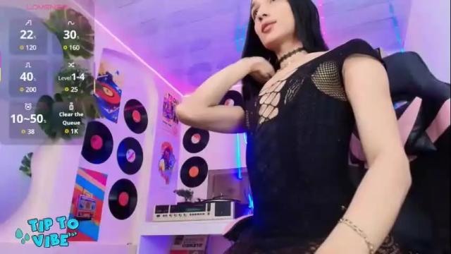Image 3 of tamarafoxy_ Stream on Chaturbate on 1 month ago