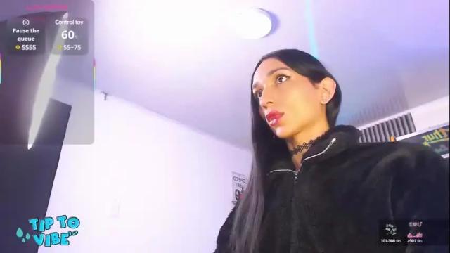 Image 4 of tamarafoxy_ Stream on Chaturbate on 10 days ago