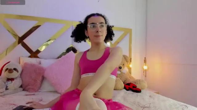 Image 8 of tamaralemick Stream on Chaturbate on 18 months ago
