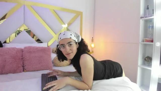 Image 12 of tamaralemick Stream on Chaturbate on 17 months ago