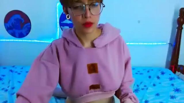 Image 12 of tamararoar Stream on Chaturbate on 15 months ago