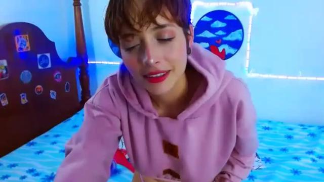 Image 11 of tamararoar Stream on Chaturbate on 15 months ago