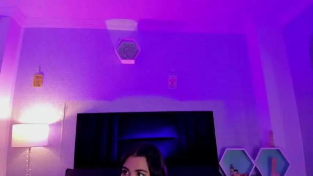 Image 2 of tamarathompsonn Stream on Chaturbate on 13 months ago