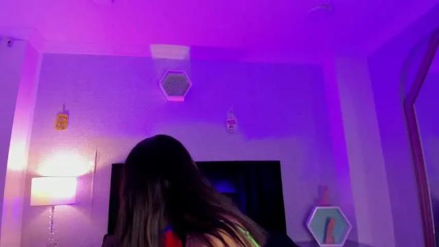 Image 4 of tamarathompsonn Stream on Chaturbate on 13 months ago