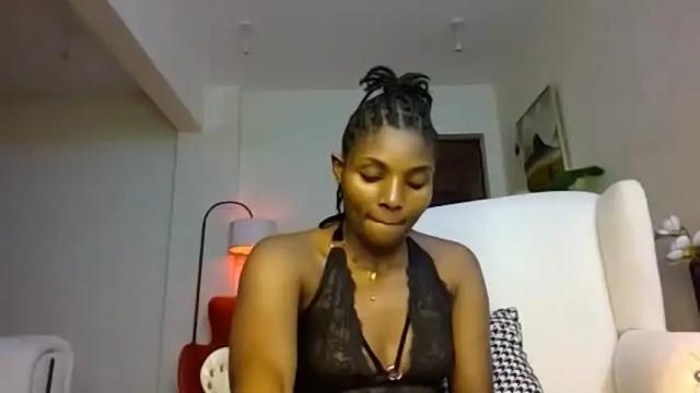 Image 8 of tamia538235 Stream on Chaturbate on 4 days ago