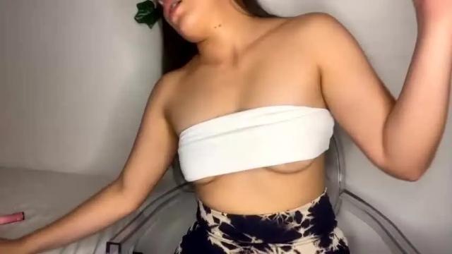 Image 6 of tamilynnfox Stream on Chaturbate on 18 months ago