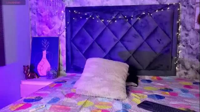 Image 7 of tammy_greyy Stream on Chaturbate on 4 months ago