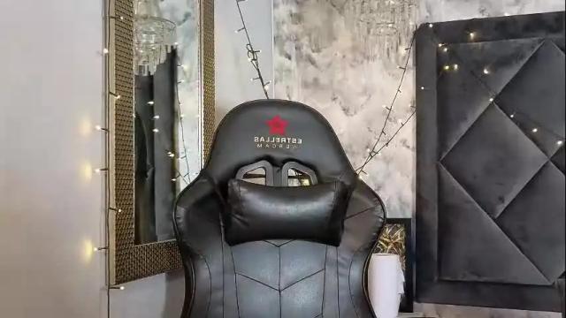 Image 4 of tammy_greyy Stream on Chaturbate on 3 months ago