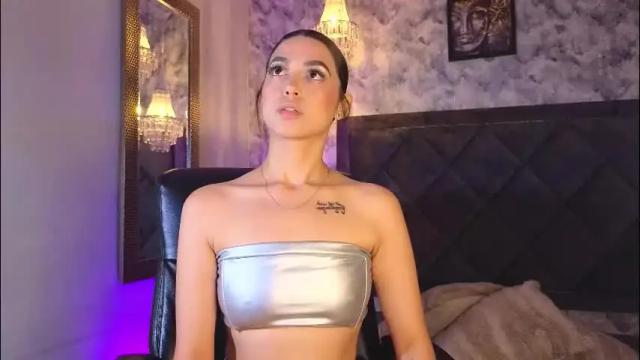 Image 10 of tammy_greyy Stream on Chaturbate on 2 months ago