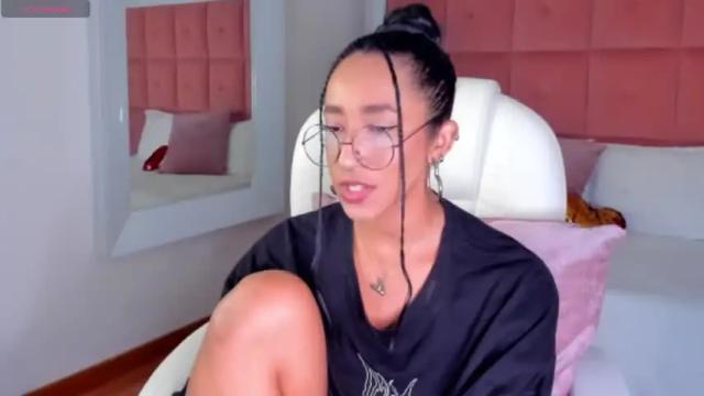 Image 12 of tammyrouse Stream on Chaturbate on 18 months ago