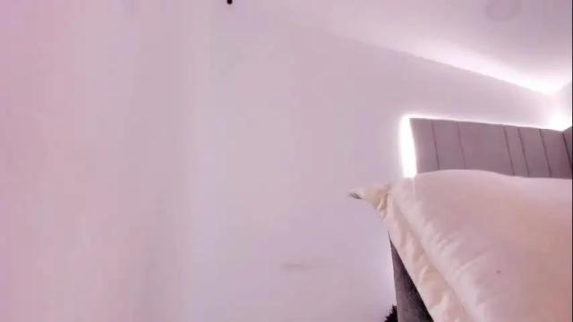 Image 8 of tamy_leen Stream on Chaturbate on 3 days ago