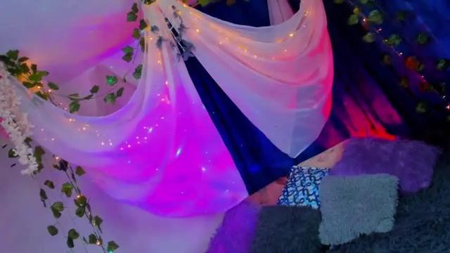 Image 4 of tania_foxxx_ Stream on Chaturbate on 19 months ago