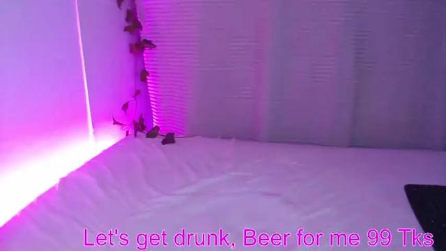 Image 10 of taniaxlove1 Stream on Chaturbate on 18 months ago