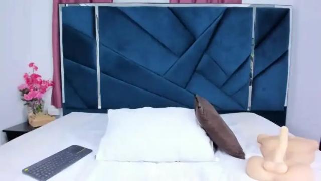Image 7 of tanniaduran Stream on Chaturbate on 14 months ago