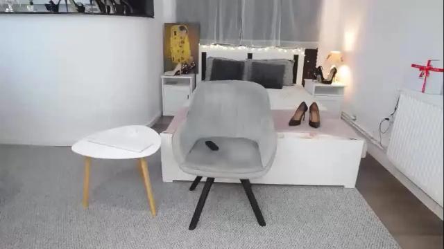 Image 6 of tanyaloren Stream on Chaturbate on 1 month ago