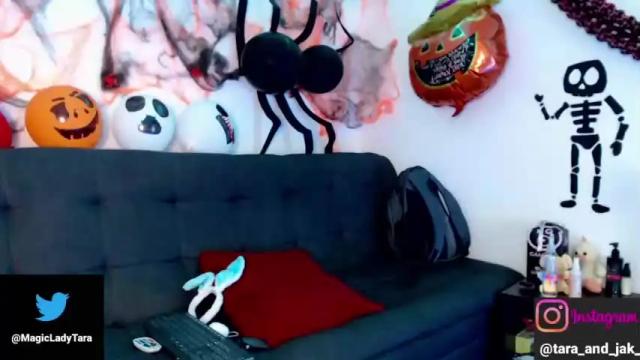 Image 4 of tara_and_jak Stream on Chaturbate on 21 months ago