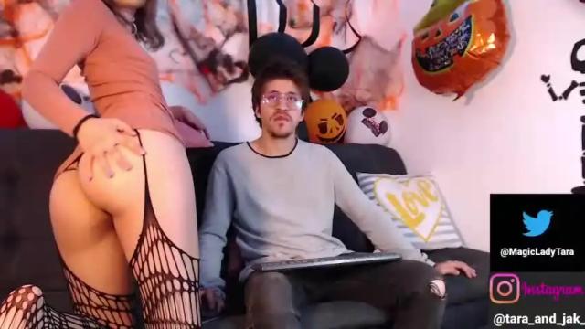 Image 6 of tara_and_jak Stream on Chaturbate on 21 months ago