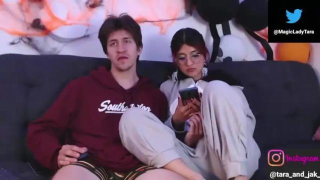 Image 7 of tara_and_jak Stream on Chaturbate on 21 months ago
