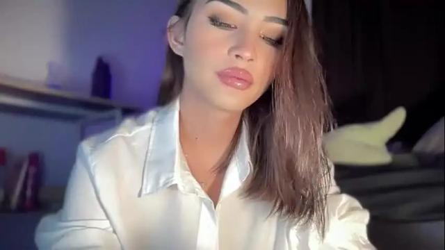 Image 6 of tara_bitch69 Stream on Chaturbate on 1 day ago