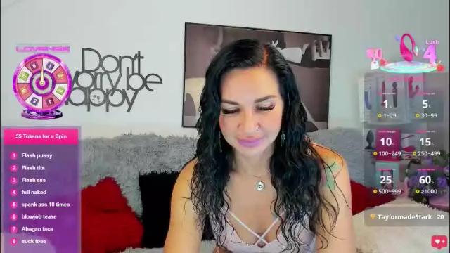 Image 3 of tara_bloss Stream on Chaturbate on 1 day ago