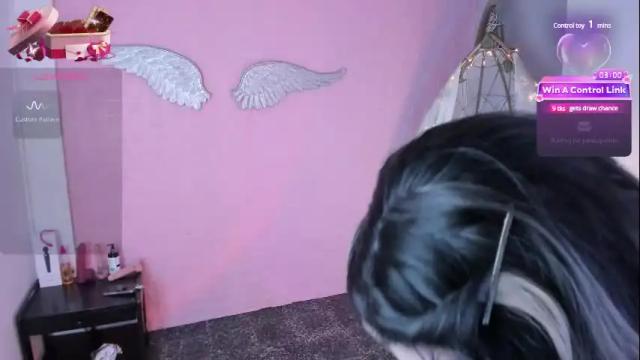 Image 2 of tara_collin Stream on Chaturbate on 5 months ago