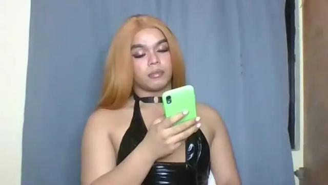 Image 12 of tarahriches Stream on Chaturbate on 15 hours ago