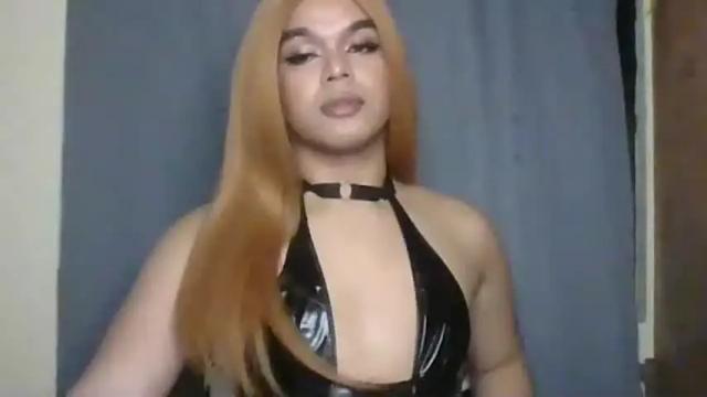 Image 4 of tarahriches Stream on Chaturbate on 15 hours ago