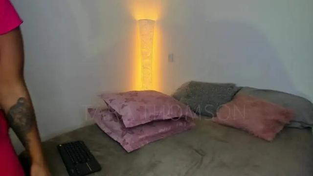Image 6 of tarathomson Stream on Chaturbate on 14 months ago