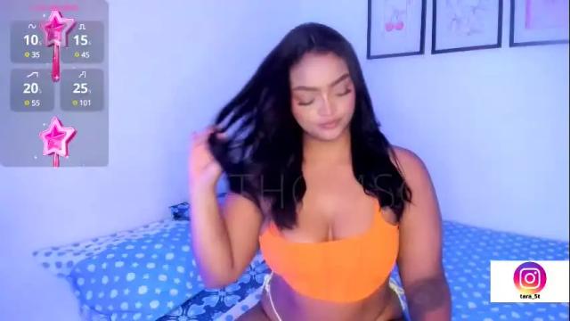 Image 10 of tarathomson Stream on Chaturbate on 13 days ago